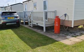 2 Bedroom Caravan Near Ingoldmells Beach